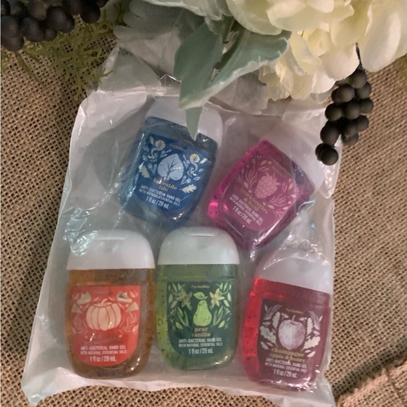 Bath & Body Works Fall Variety Pocketbac Hand Gel Bundle - Picture 2 of 2